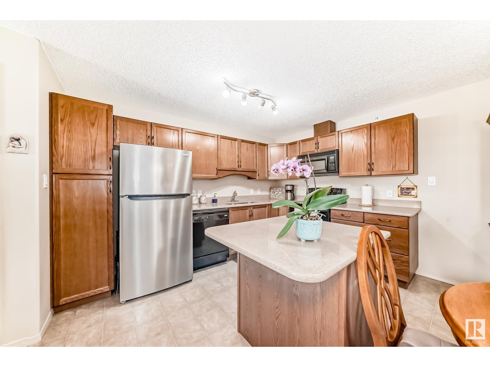 Property at #435 16035 132 ST NW image 2