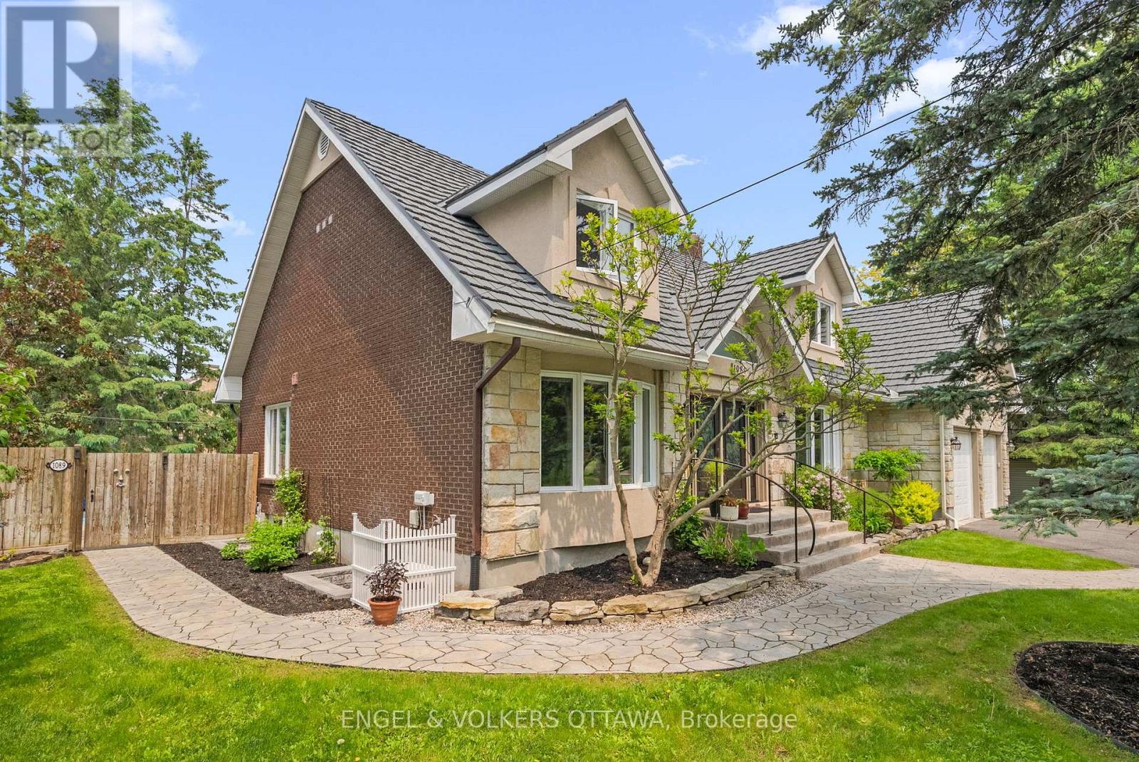 1089 Island View Drive, Ottawa, Ontario  K4M 1J8 - Photo 2 - X12196403