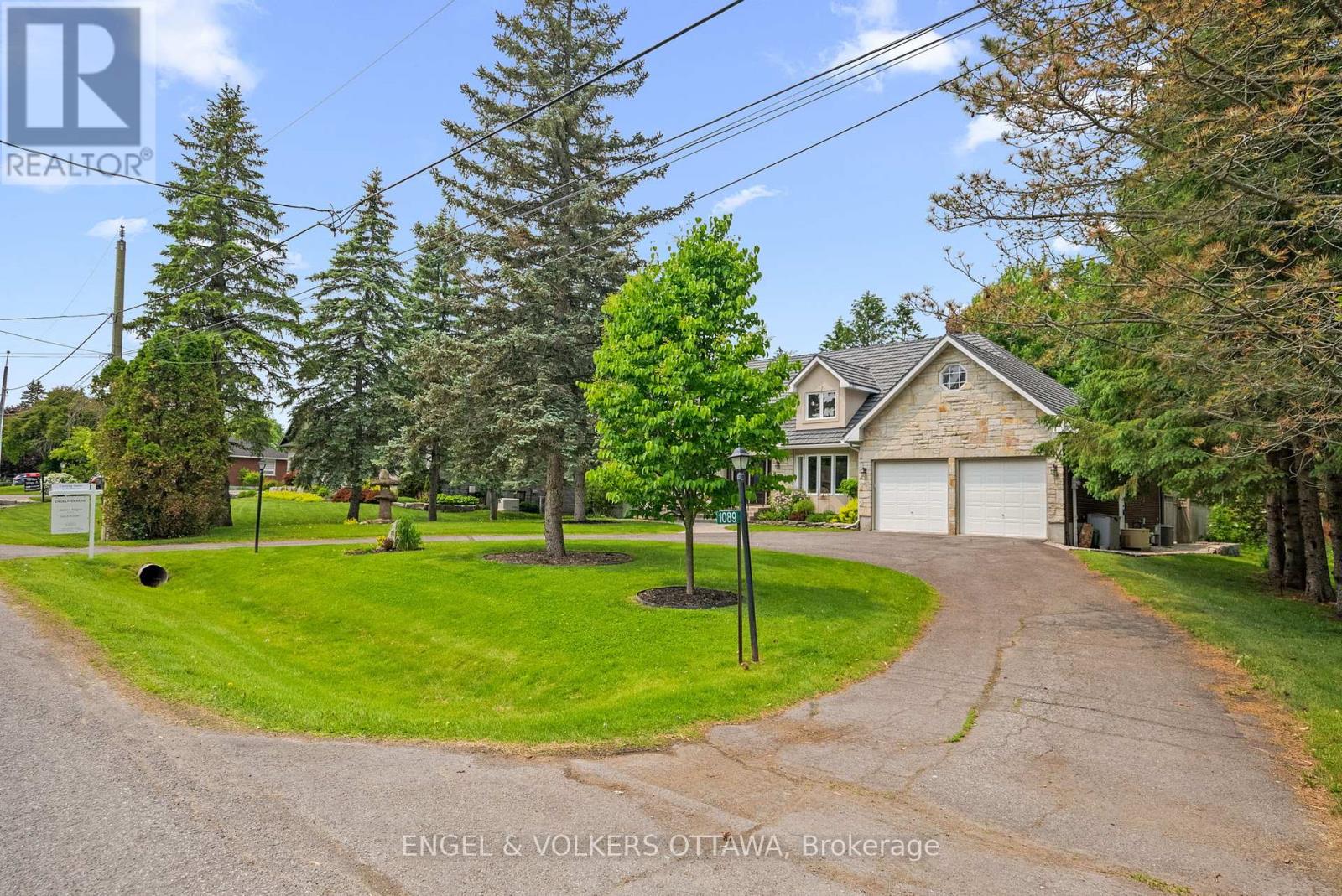1089 Island View Drive, Ottawa, Ontario  K4M 1J8 - Photo 4 - X12196403