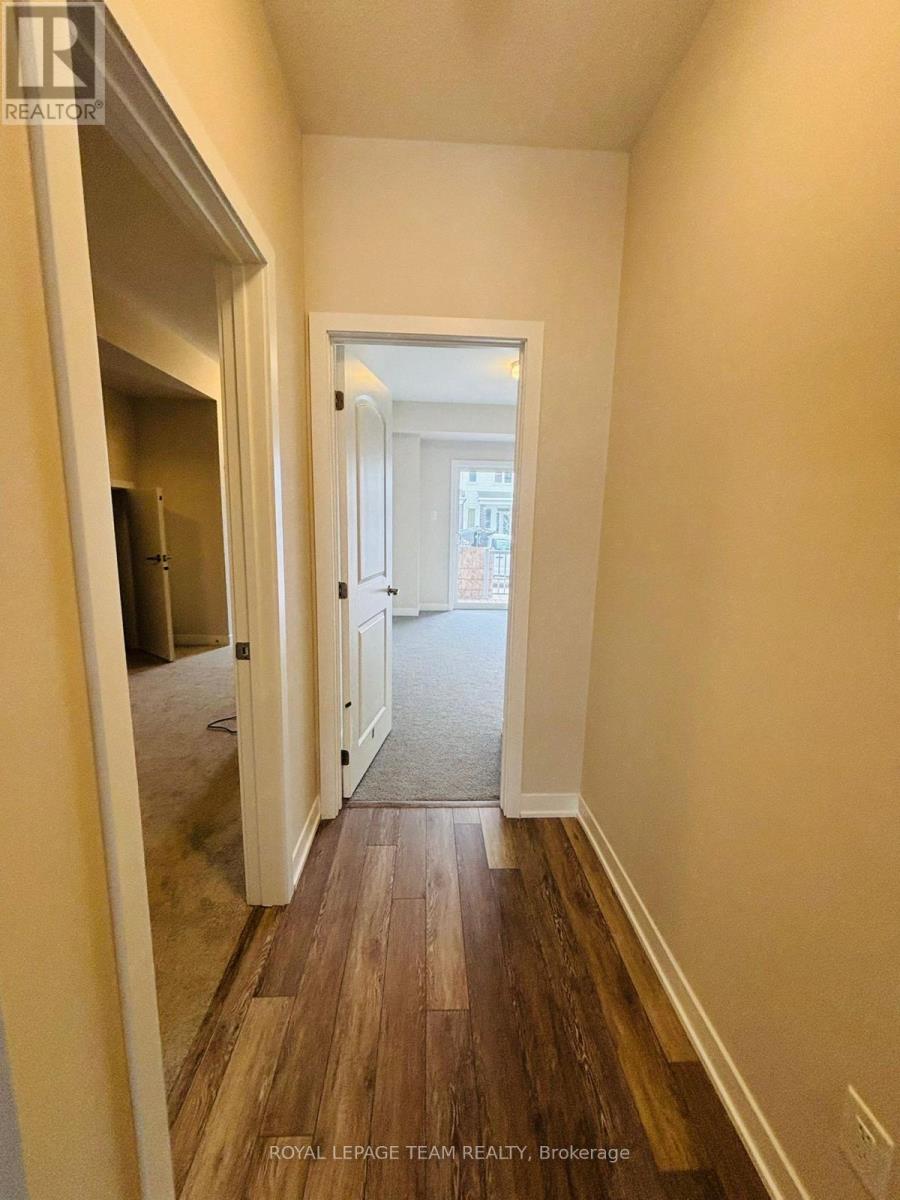 908 Lillian Freiman Private, Ottawa, Ontario  K2J 7K8 - Photo 9 - X12196420