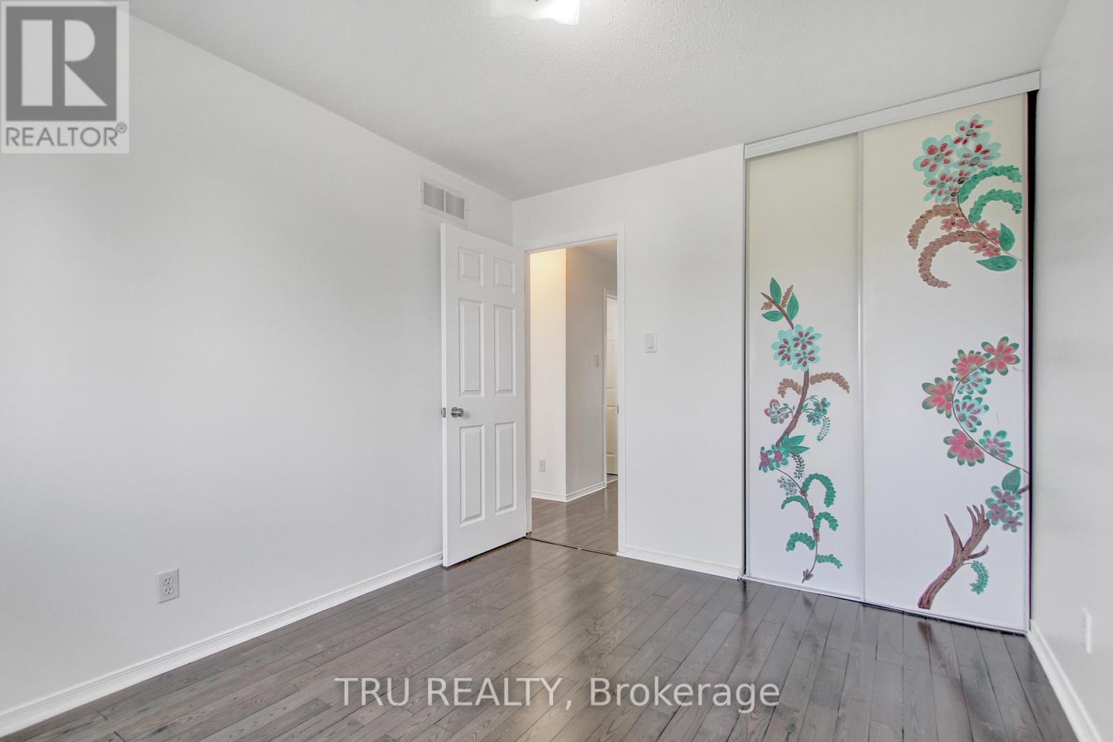 133 Kinross Private, Ottawa, Ontario  K2K 3P9 - Photo 25 - X12196433