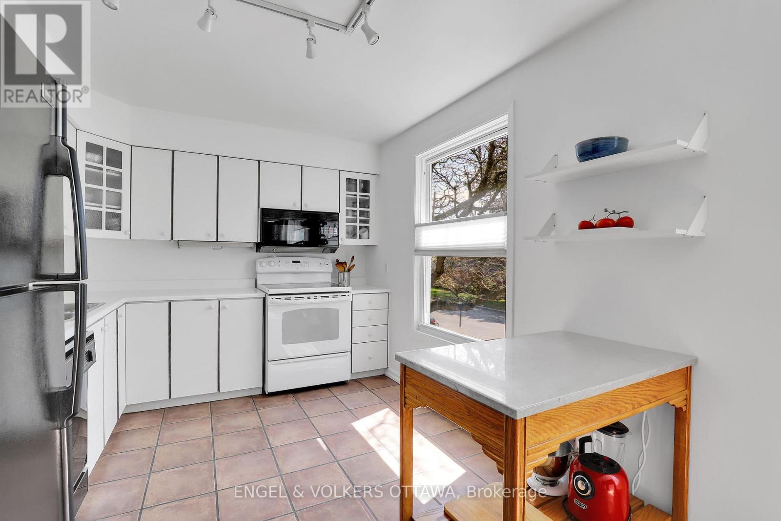 1089 Borden Side Road, Ottawa, Ontario  K2C 3P3 - Photo 16 - X12196511