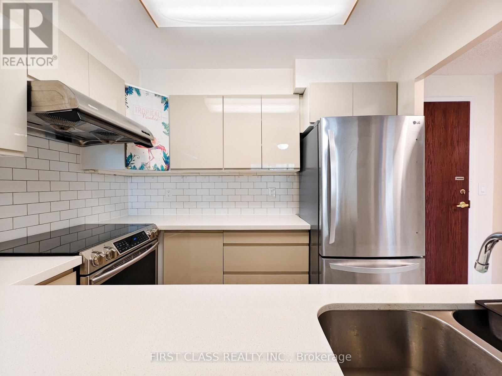 606 - 8 Pemberton Avenue, Toronto (Newtonbrook East), Ontario  M2M 4K8 - Photo 6 - C12196309