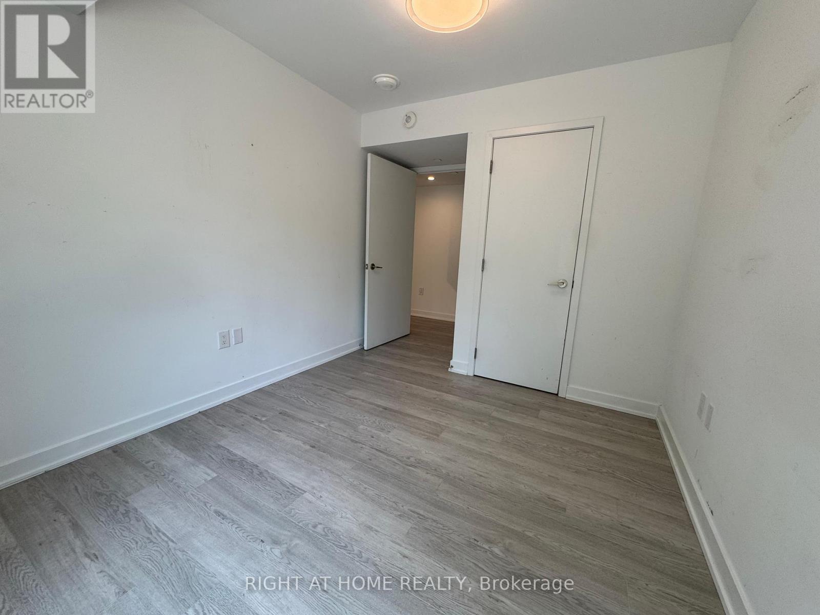 317 - 3 Strathgowan Avenue, Toronto (Lawrence Park South), Ontario  M4N 0B4 - Photo 12 - C12196329