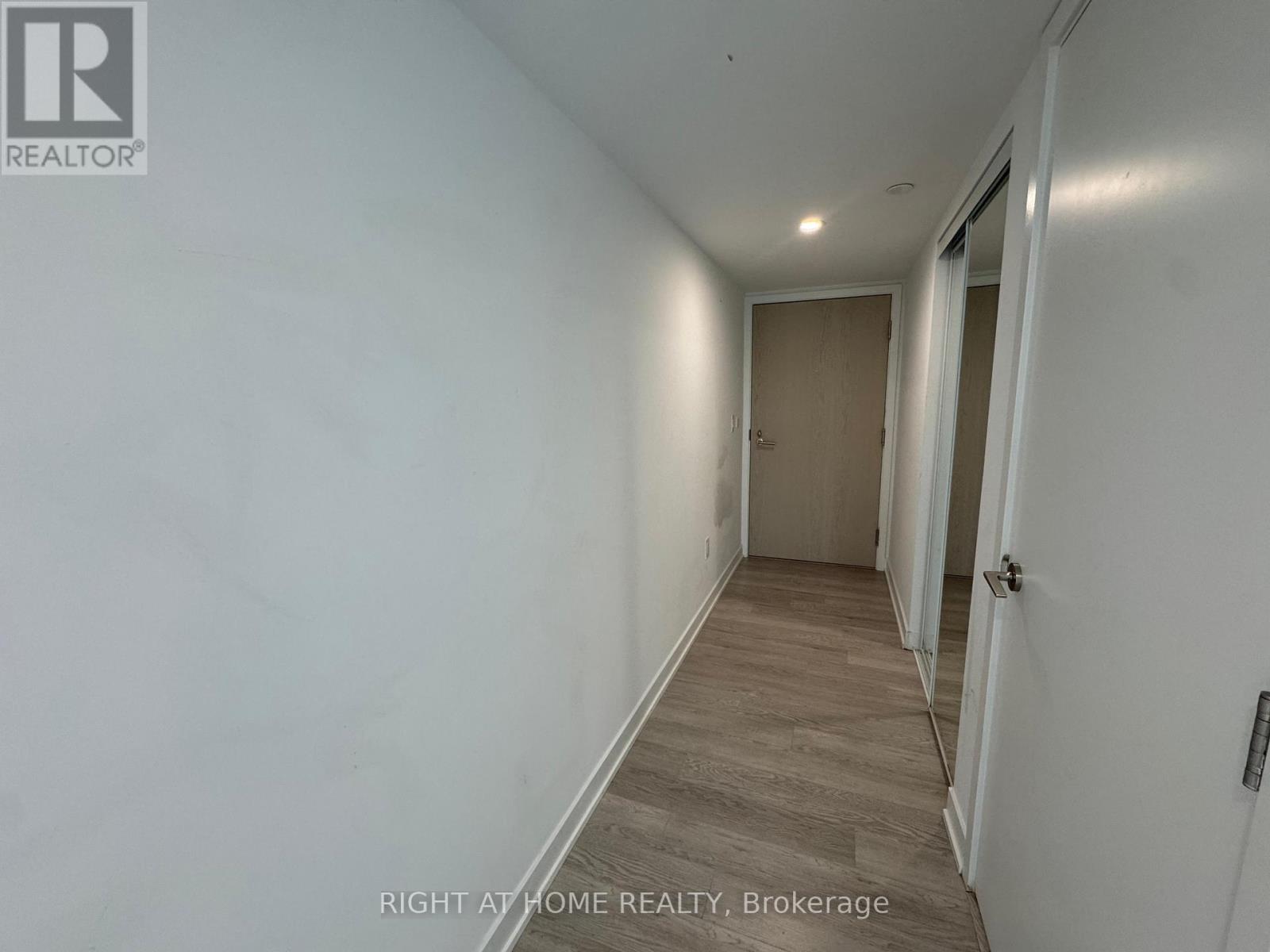 317 - 3 Strathgowan Avenue, Toronto, Ontario  M4N 0B4 - Photo 24 - C12196329
