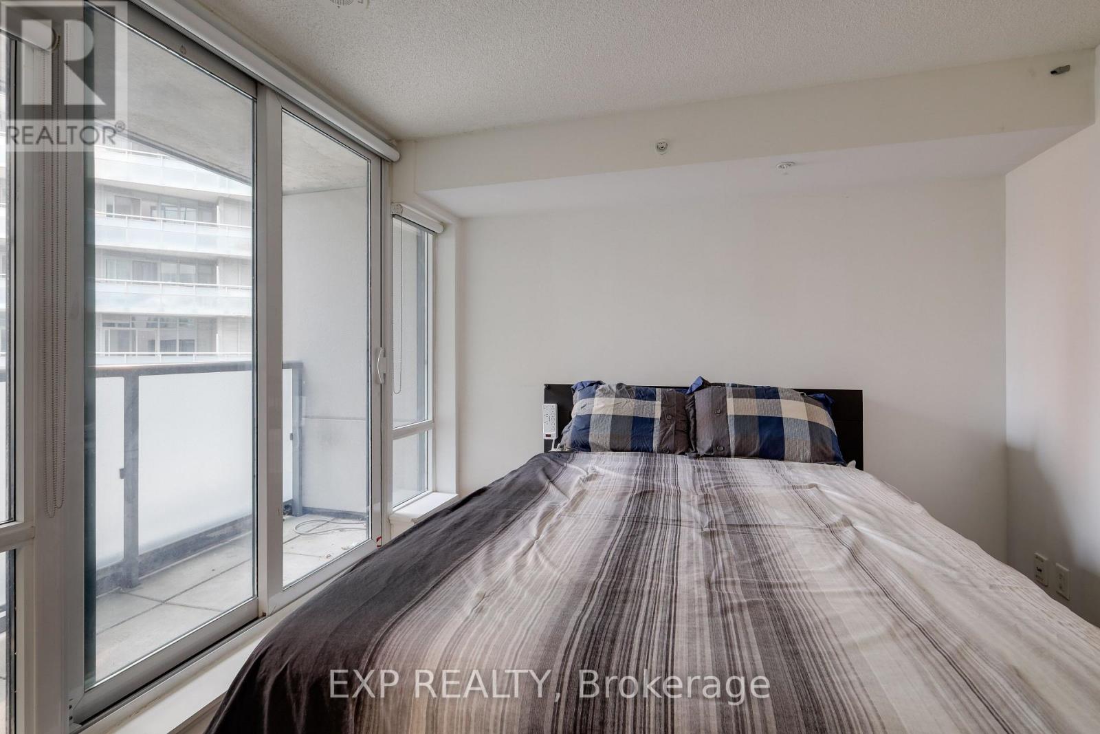 322 - 20 Joe Shuster Way, Toronto, Ontario  M6K 0A3 - Photo 5 - C12196341