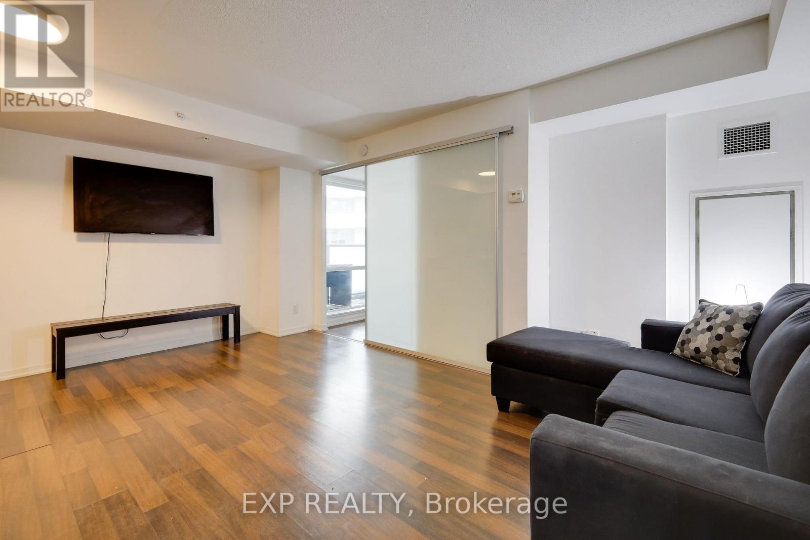 322 - 20 Joe Shuster Way, Toronto, Ontario  M6K 0A3 - Photo 6 - C12196341