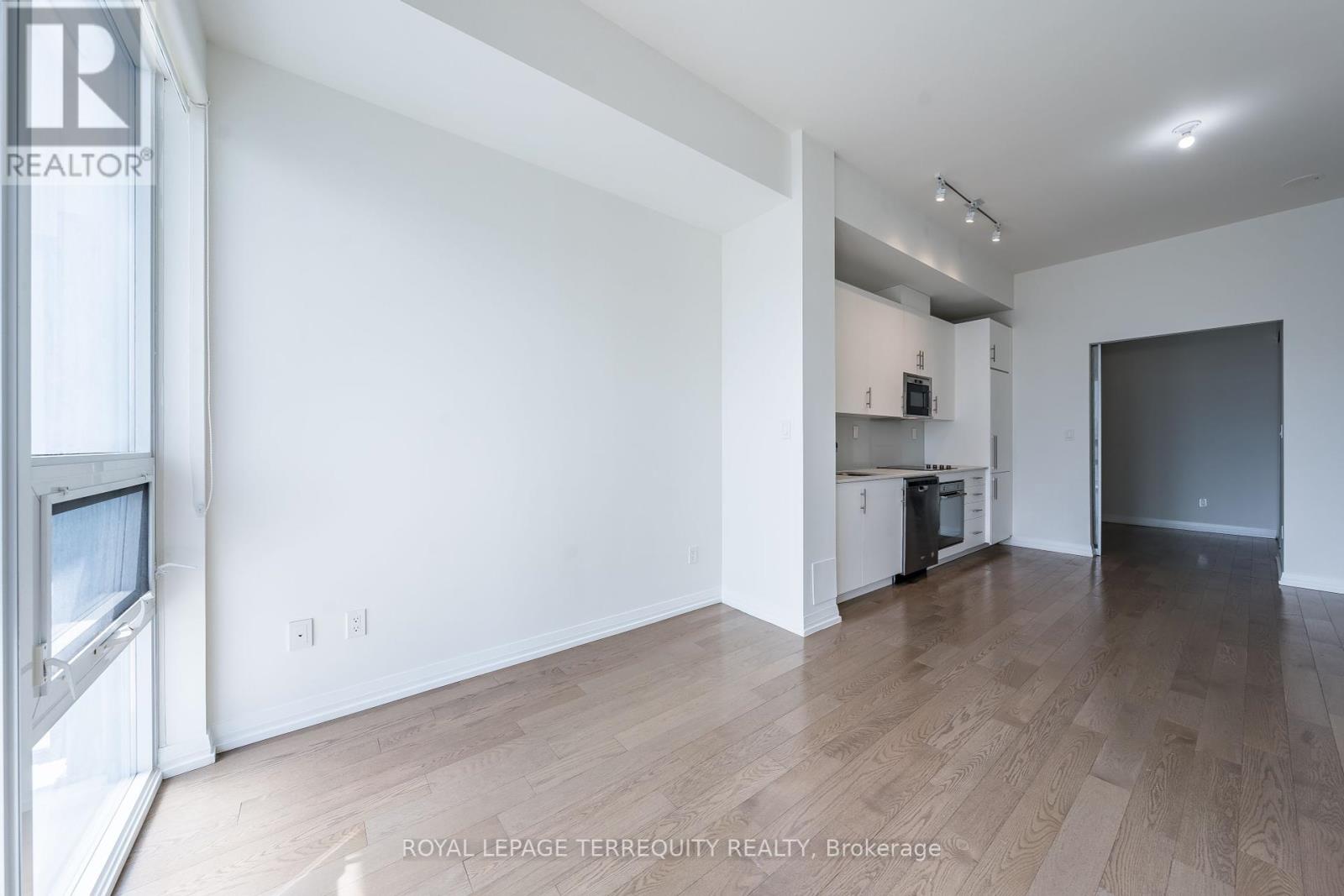 1032 - 460 Adelaide Street E, Toronto, Ontario  M5A 0E7 - Photo 5 - C12196351