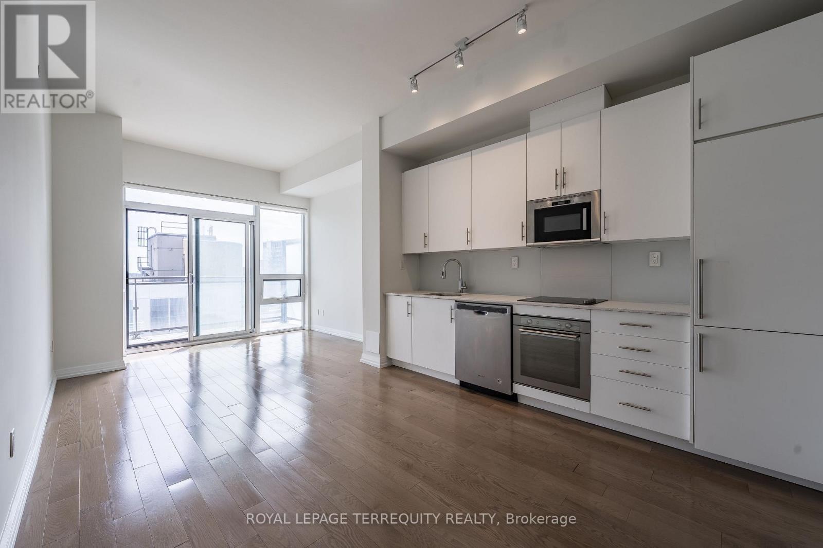 1032 - 460 Adelaide Street E, Toronto, Ontario  M5A 0E7 - Photo 8 - C12196351