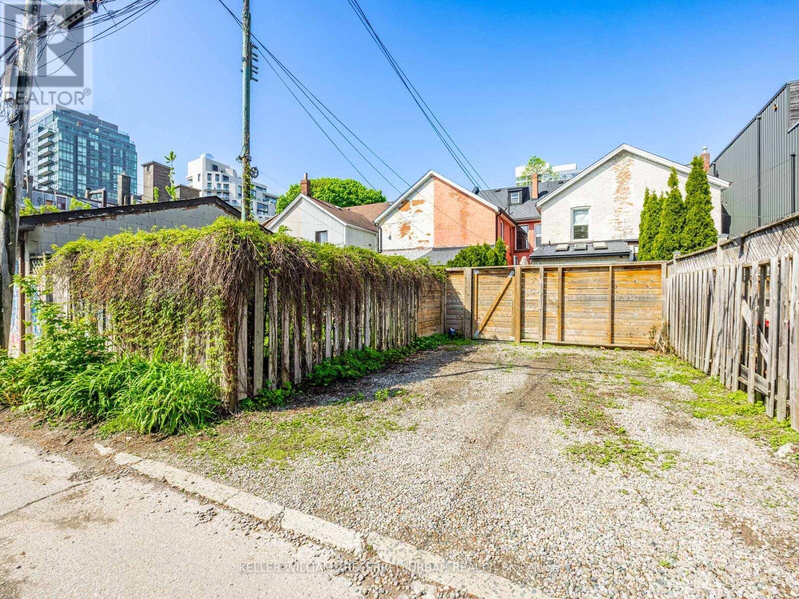 21 Northcote Avenue, Toronto, Ontario  M6J 3K2 - Photo 36 - C12196402
