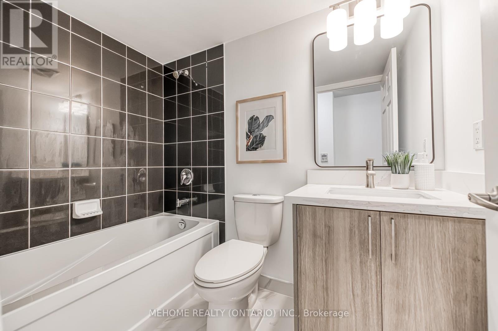 702 - 19 Grand Trunk Crescent, Toronto (Waterfront Communities), Ontario  M5J 3A3 - Photo 10 - C12196514