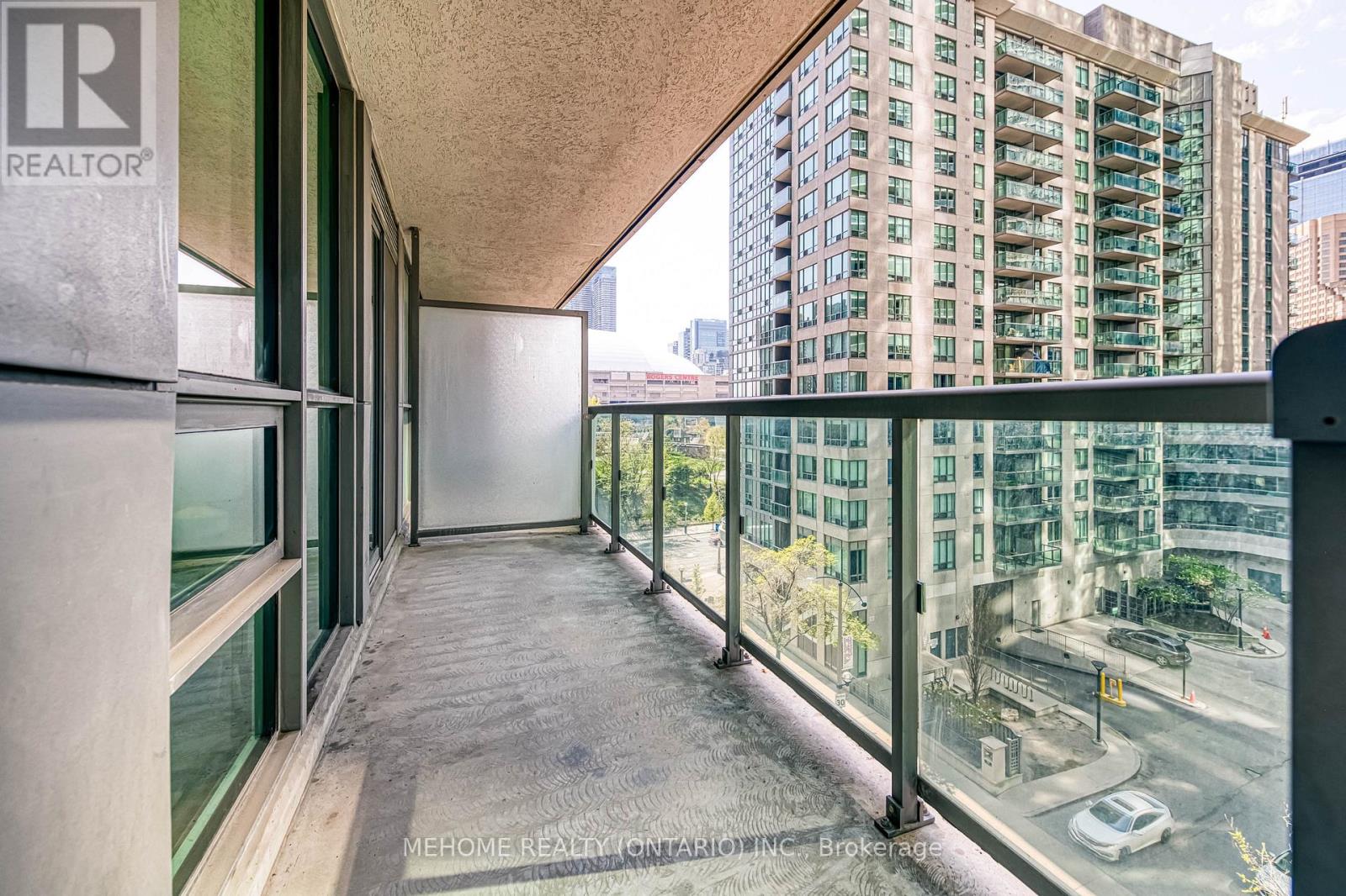 702 - 19 Grand Trunk Crescent, Toronto (Waterfront Communities), Ontario  M5J 3A3 - Photo 18 - C12196514