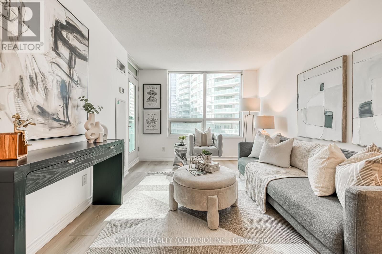 702 - 19 Grand Trunk Crescent, Toronto (Waterfront Communities), Ontario  M5J 3A3 - Photo 8 - C12196514