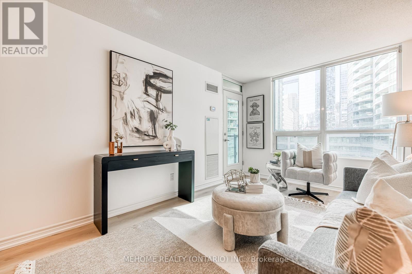 702 - 19 Grand Trunk Crescent, Toronto (Waterfront Communities), Ontario  M5J 3A3 - Photo 9 - C12196514