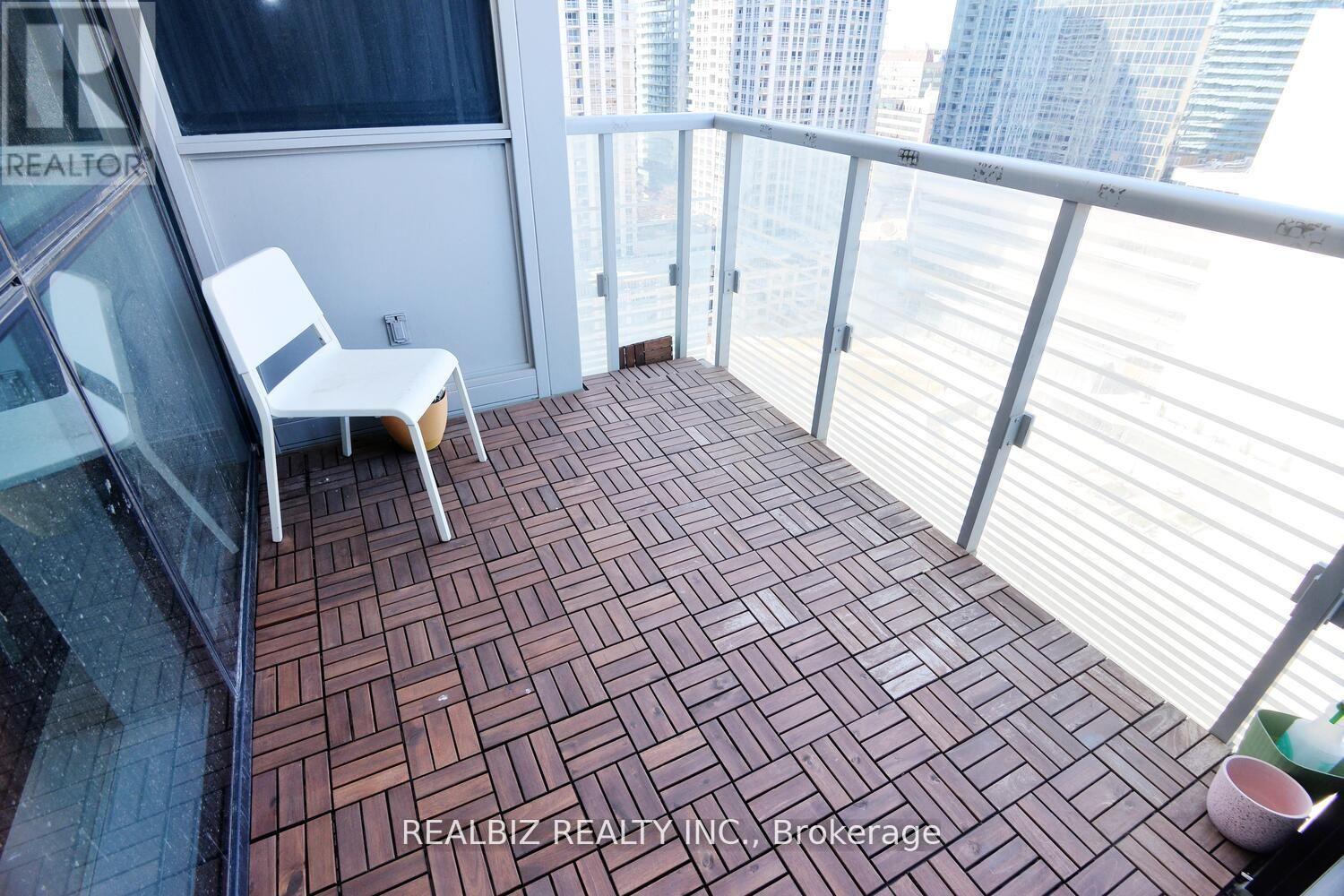 1516 - 386 Yonge Street, Toronto, Ontario  M5B 0A5 - Photo 37 - C12196522