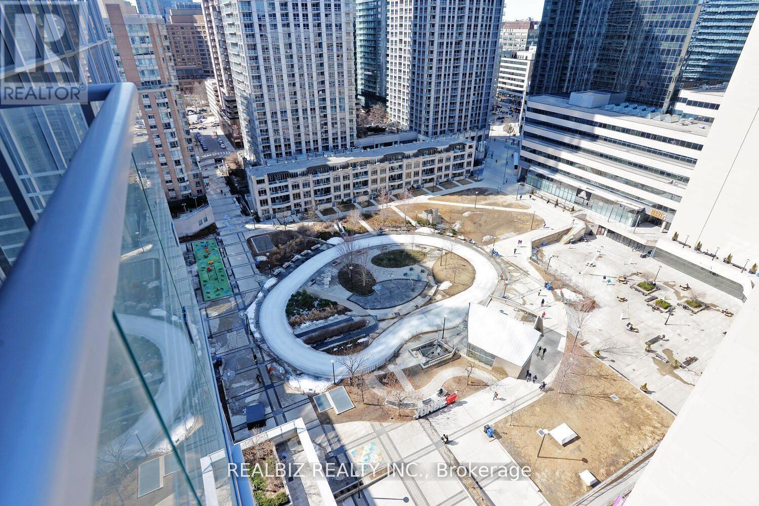 1516 - 386 Yonge Street, Toronto, Ontario  M5B 0A5 - Photo 5 - C12196522