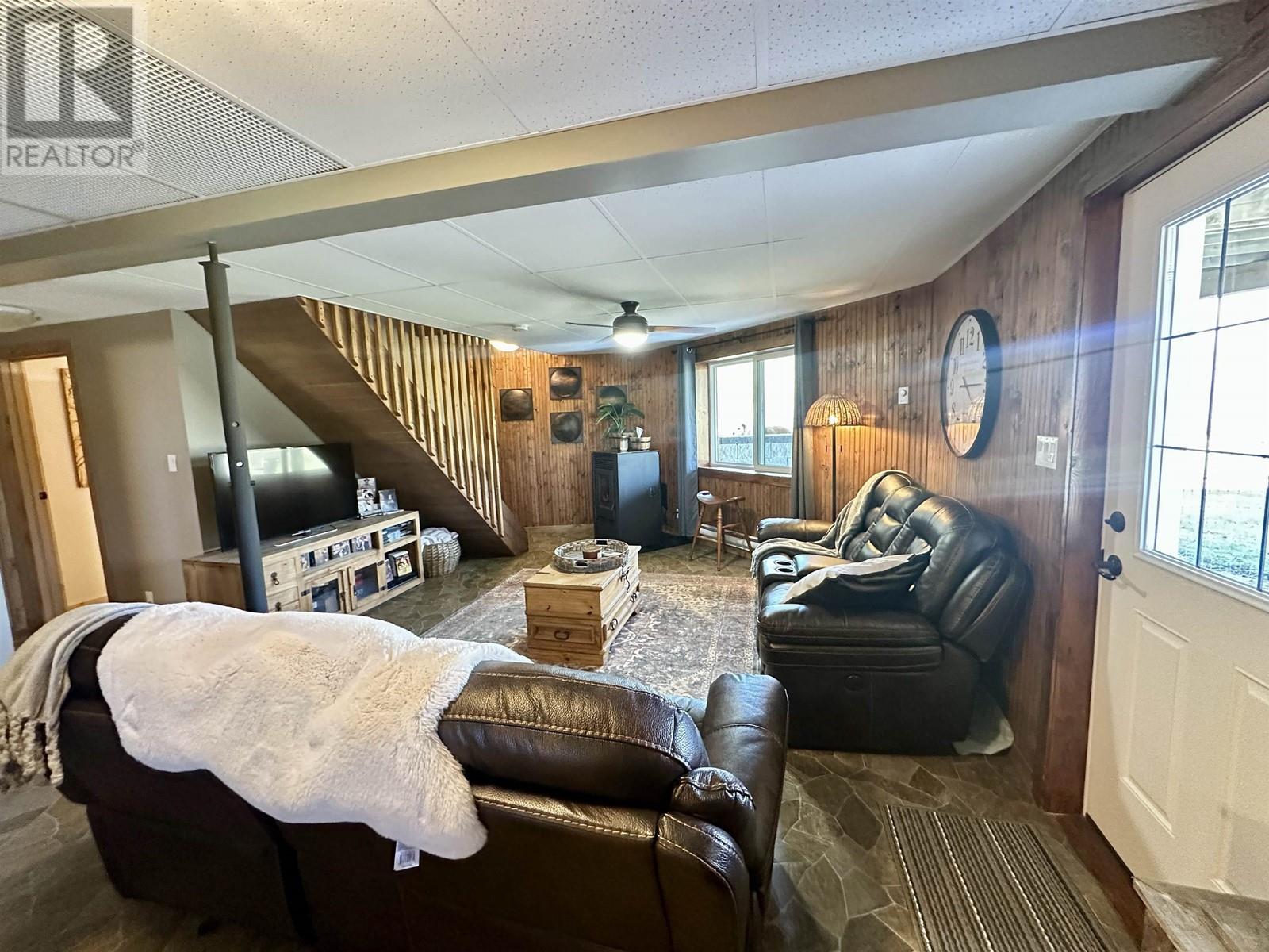 24959 Sturgeon Point Road, Vanderhoof, British Columbia  V0J 3A2 - Photo 34 - R2998531