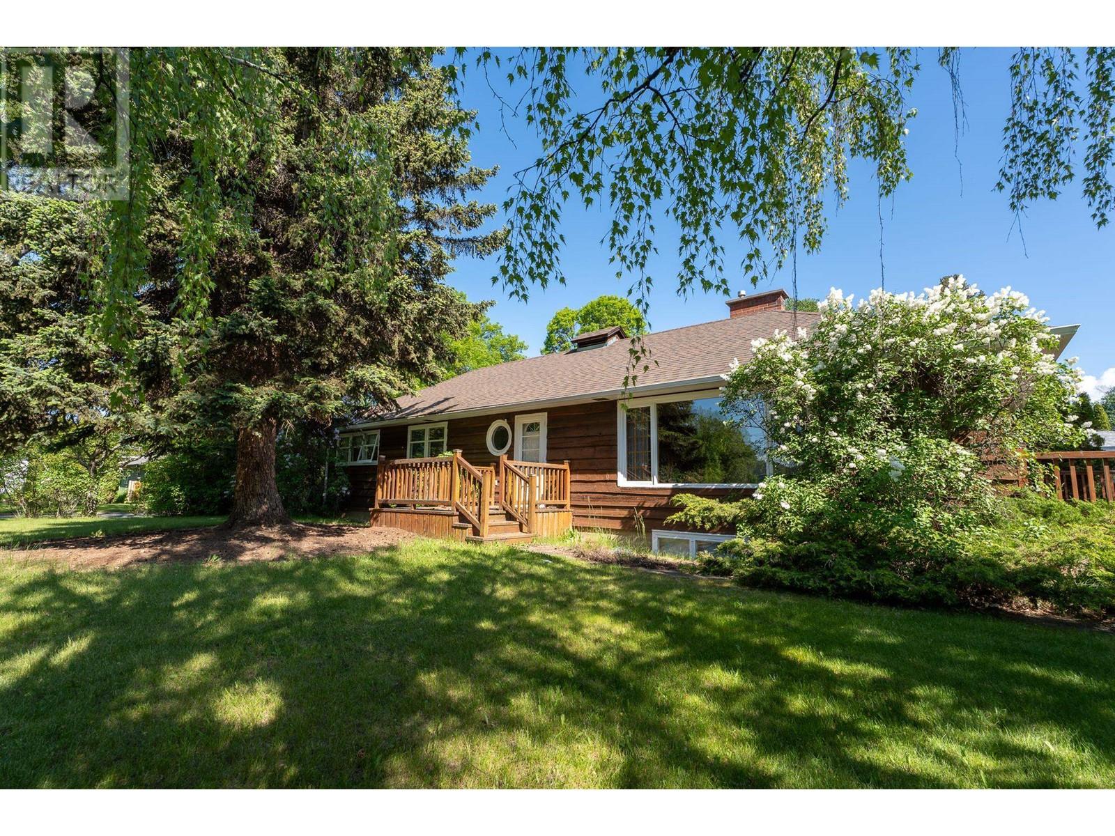 1585 Taylor Drive, Prince George, British Columbia  V2L 1A3 - Photo 2 - R3011440