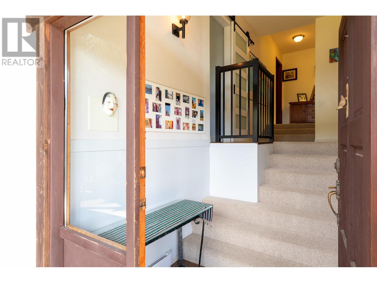 5821 Deerhorn Drive, Sechelt, British Columbia  V7Z 0E1 - Photo 6 - R2997811