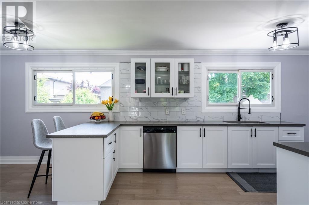 678 Mohawk Road, Ancaster, Ontario  L9G 2X3 - Photo 8 - 40737442