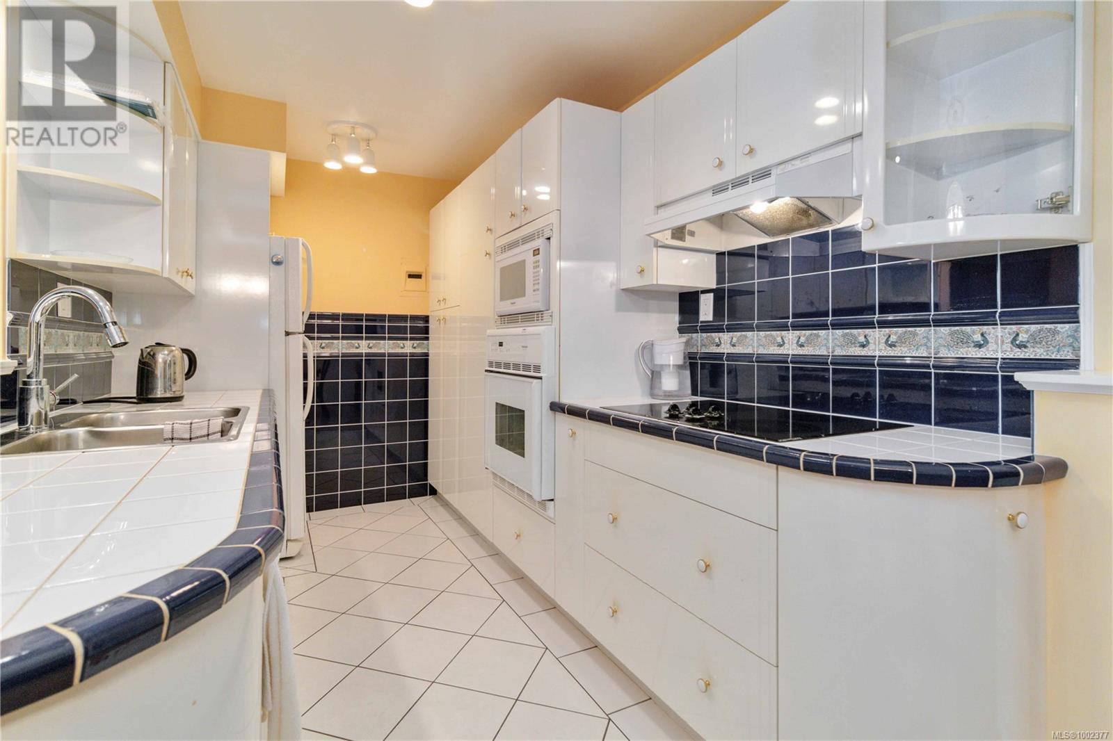 104 2050 White Birch Rd, Sidney, British Columbia  V8L 2R1 - Photo 18 - 1002377