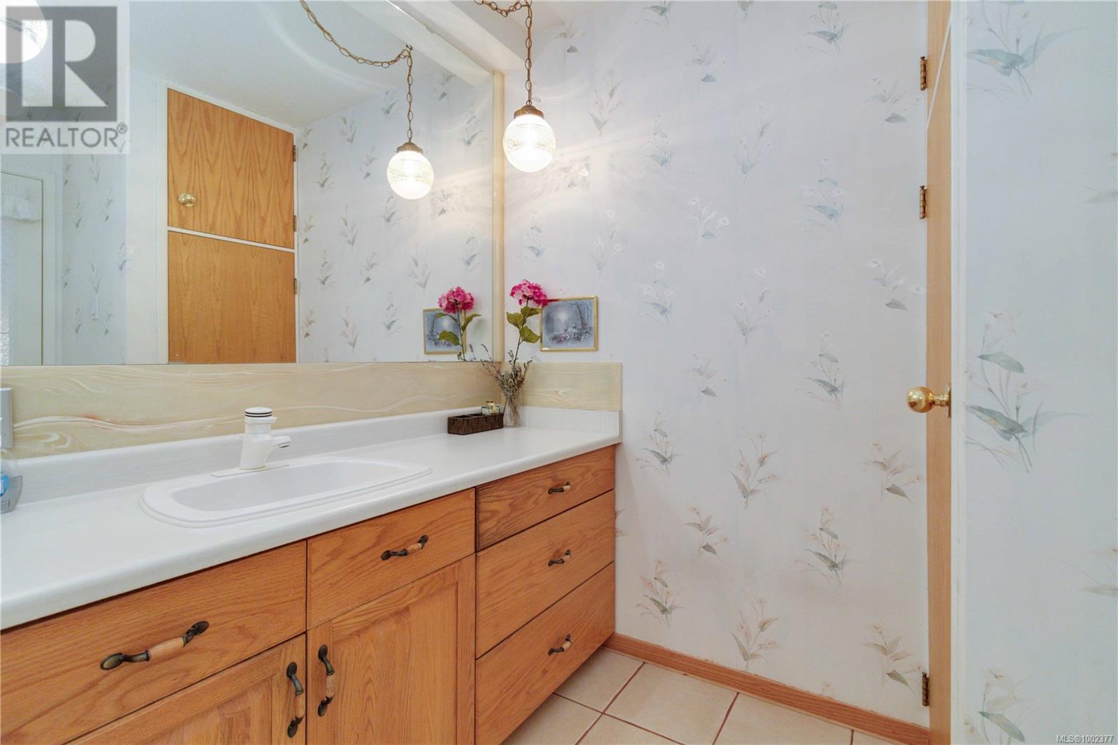 104 2050 White Birch Rd, Sidney, British Columbia  V8L 2R1 - Photo 35 - 1002377