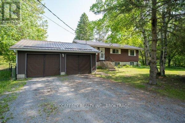 2141 COUNTY RD 6, loyalist (lennox and addington - south), Ontario
