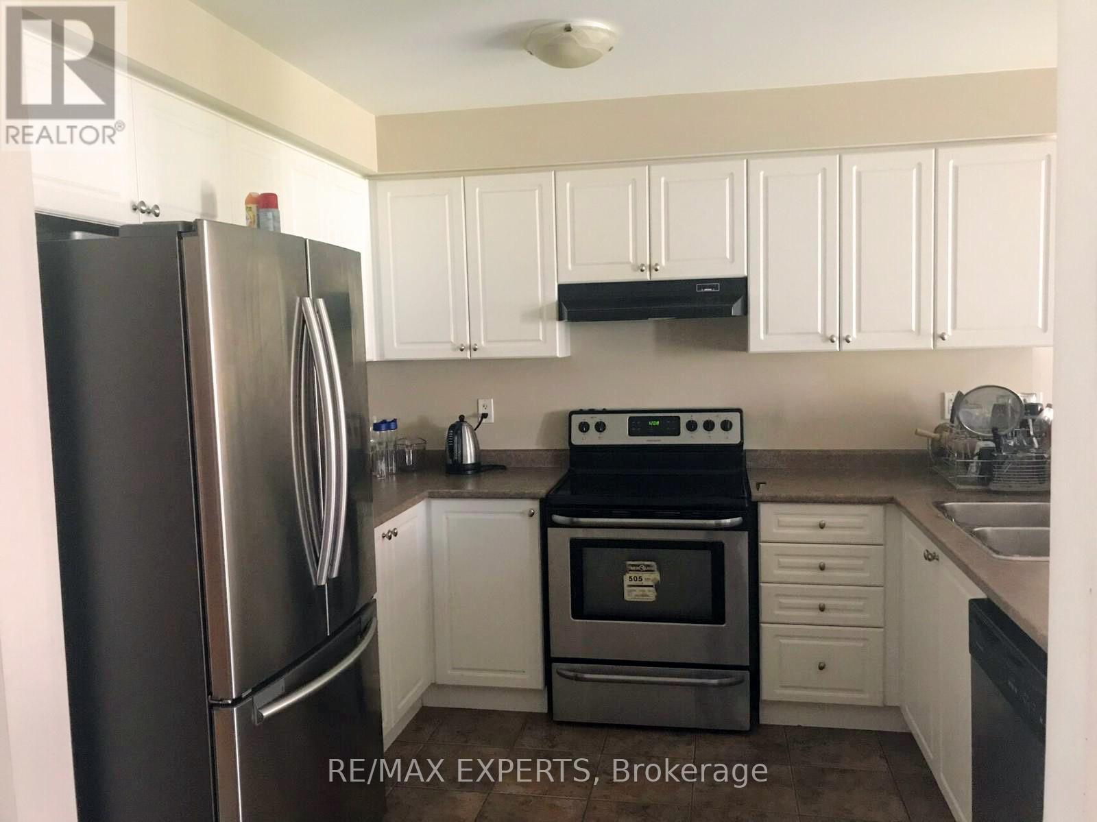 119 - 18 Cedarbrook Road, Brampton, Ontario  L6R 0W8 - Photo 4 - W12173330