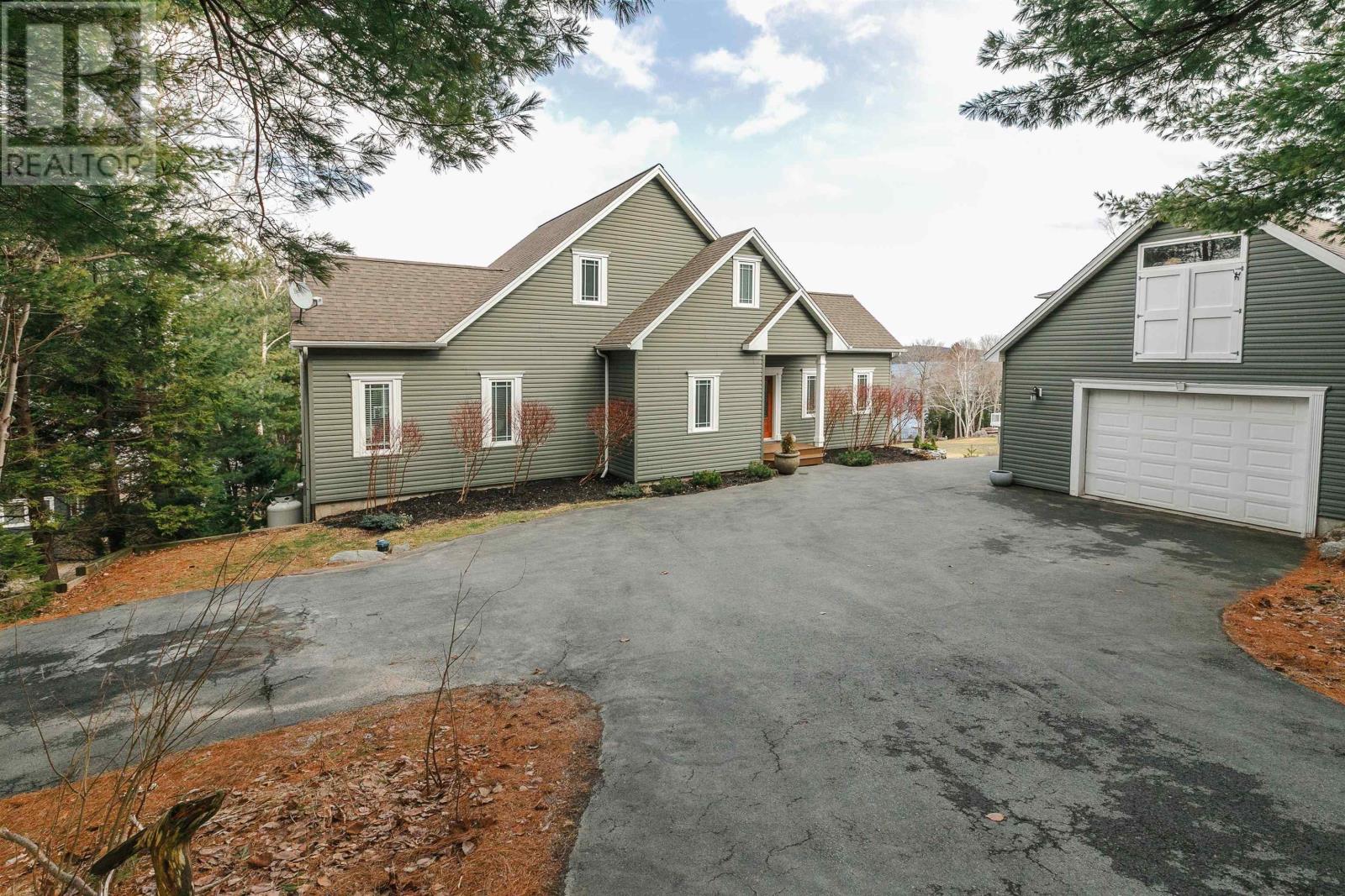 Property at 45 Nadine Drive image 4