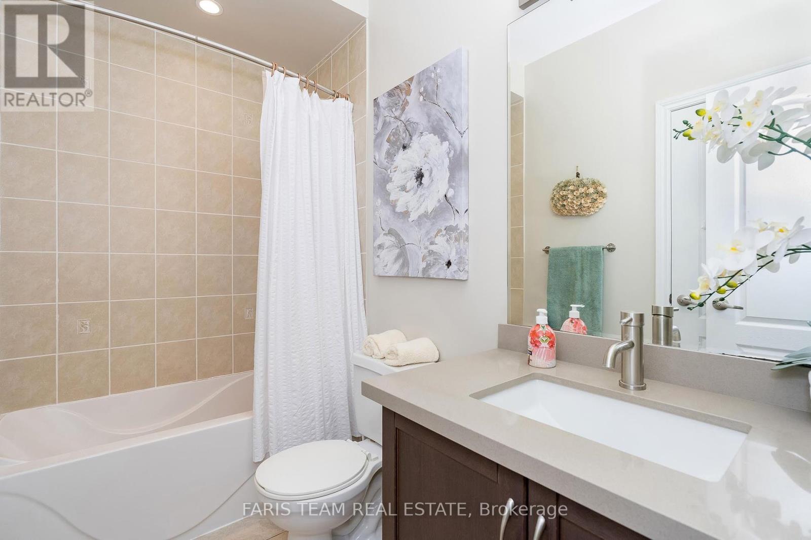 17 Waterview Road, Wasaga Beach, Ontario  L9Z 0E9 - Photo 12 - S12196311