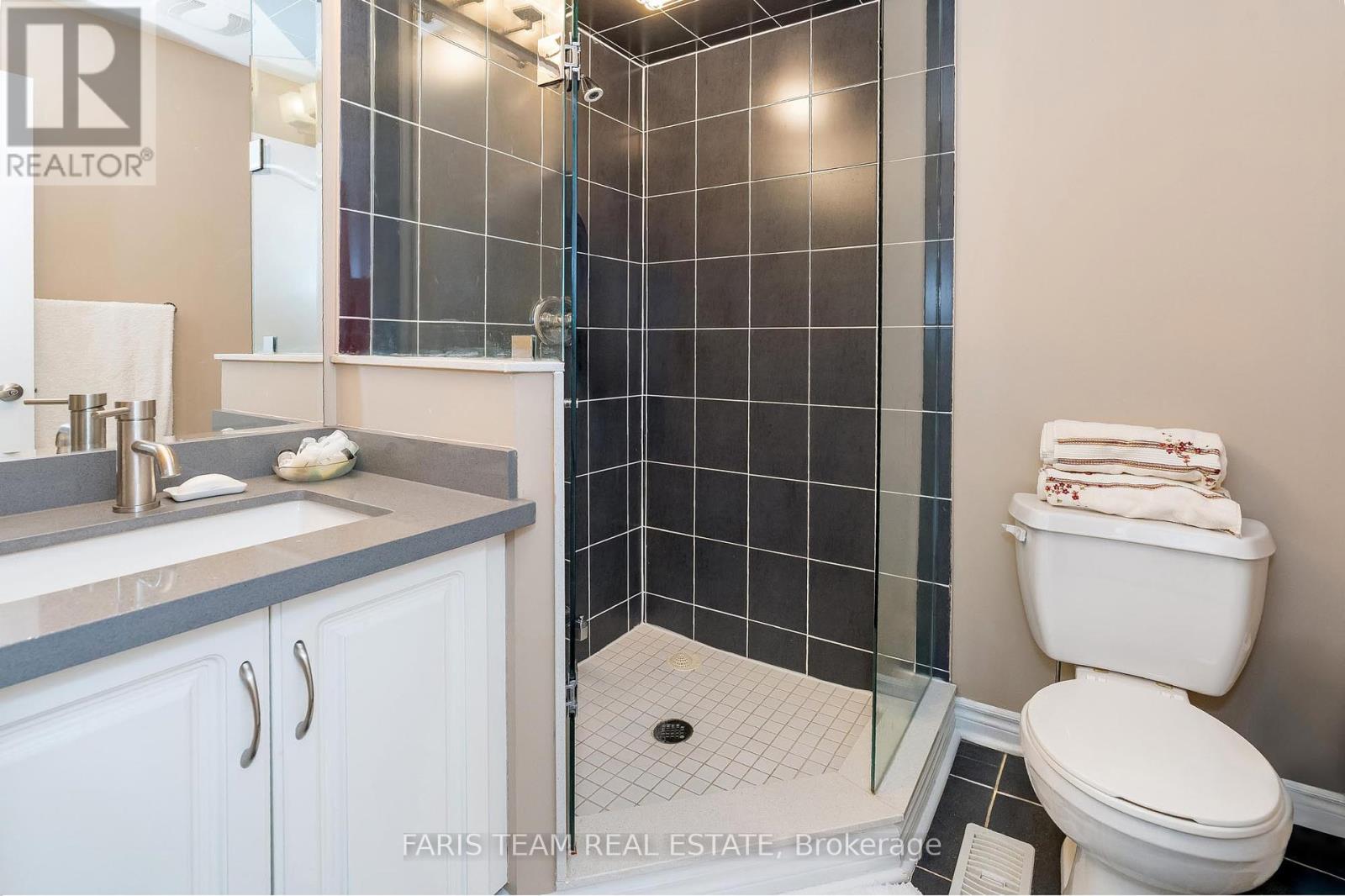 17 Waterview Road, Wasaga Beach, Ontario  L9Z 0E9 - Photo 15 - S12196311