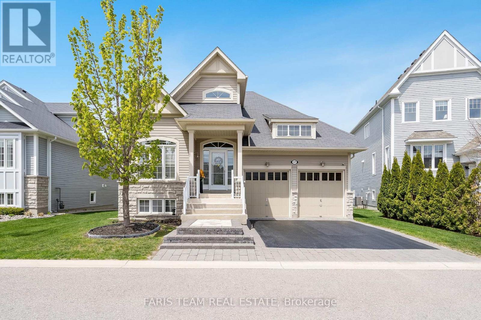 17 Waterview Road, Wasaga Beach, Ontario  L9Z 0E9 - Photo 2 - S12196311