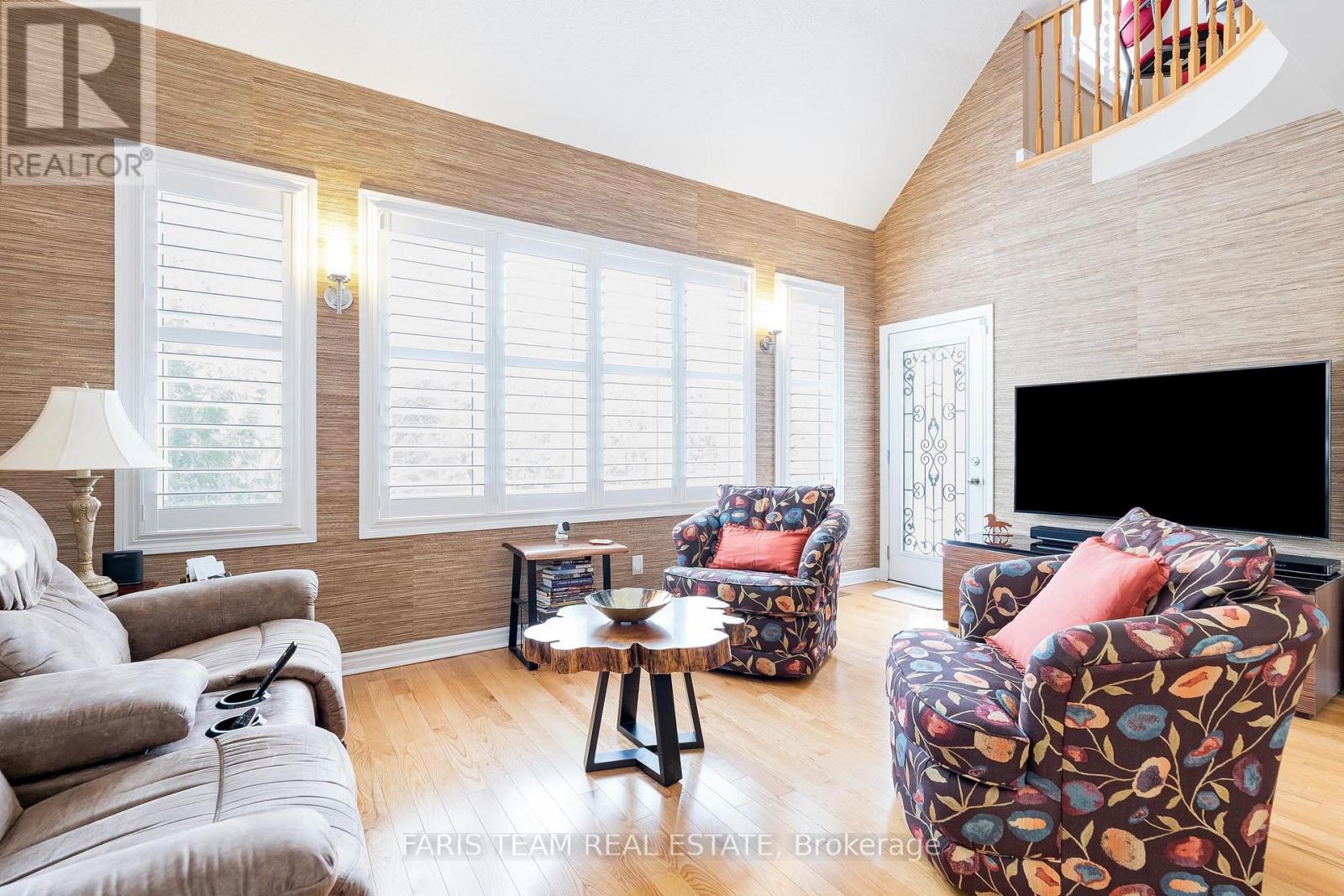 17 Waterview Road, Wasaga Beach, Ontario  L9Z 0E9 - Photo 8 - S12196311