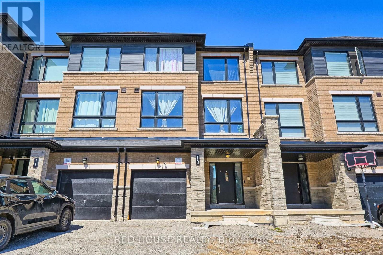 13 BLUE FOREST CRESCENT, Barrie, Ontario