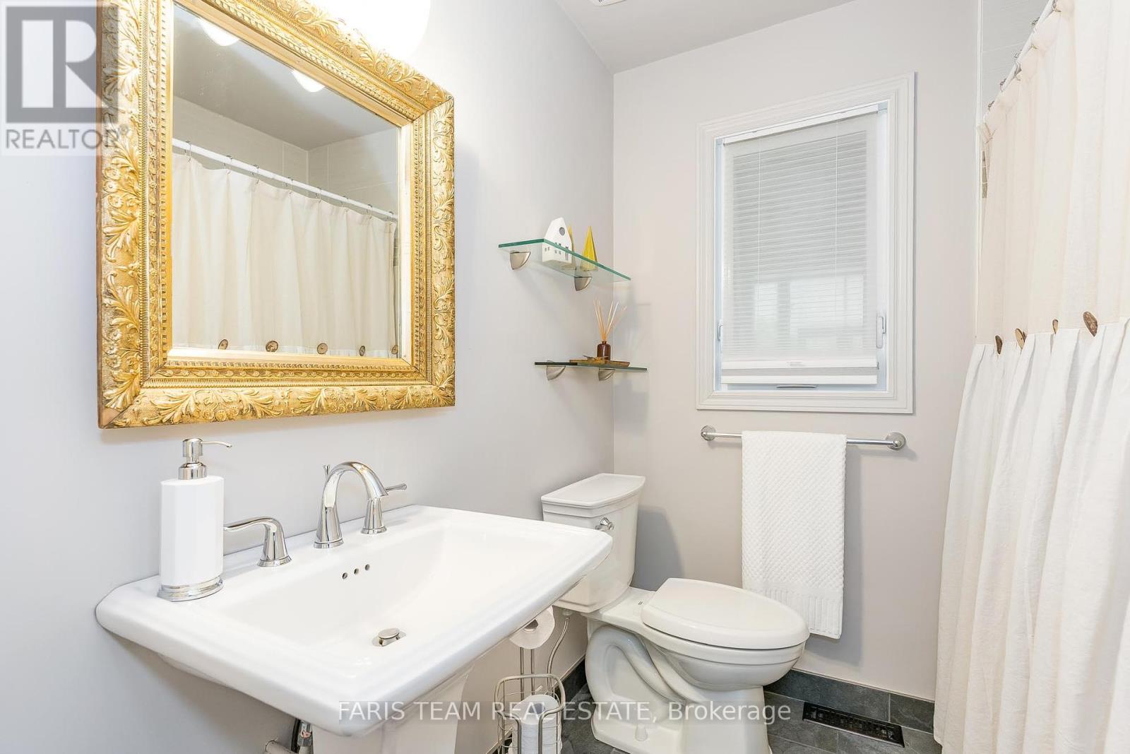 10 Morgan Court, Penetanguishene, Ontario  L9M 1Z2 - Photo 17 - S12196513