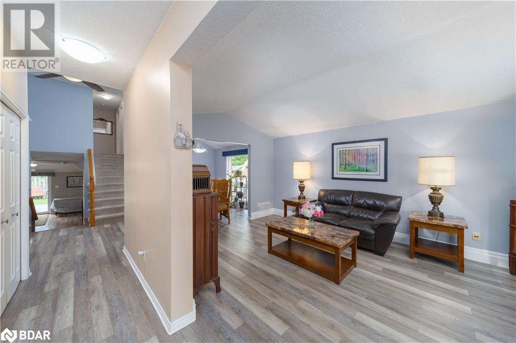 137 Queen Street, New Tecumseth, Ontario  L9R 1K4 - Photo 3 - 40737357