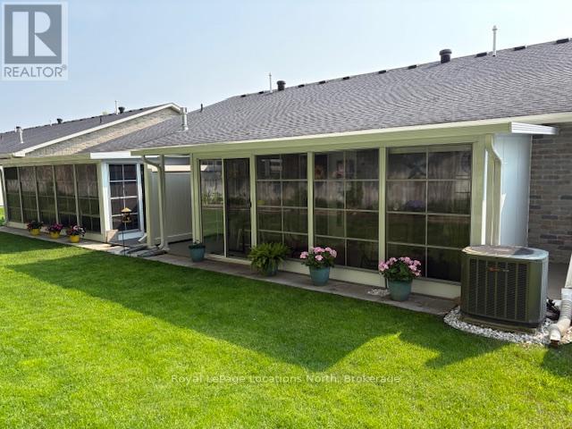 56 Garden Grove Crescent, Wasaga Beach, Ontario  L9Z 0E6 - Photo 7 - S12104262