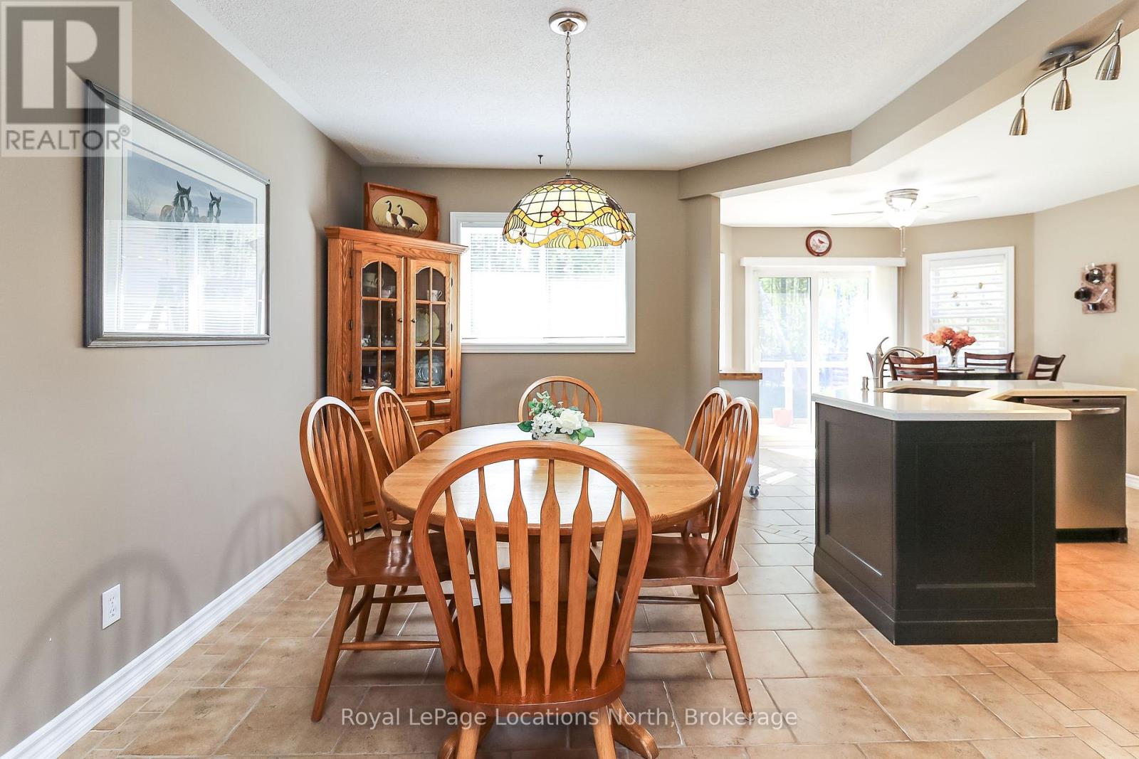 60 Leo Boulevard, Wasaga Beach, Ontario  L9Z 1C6 - Photo 20 - S12161262