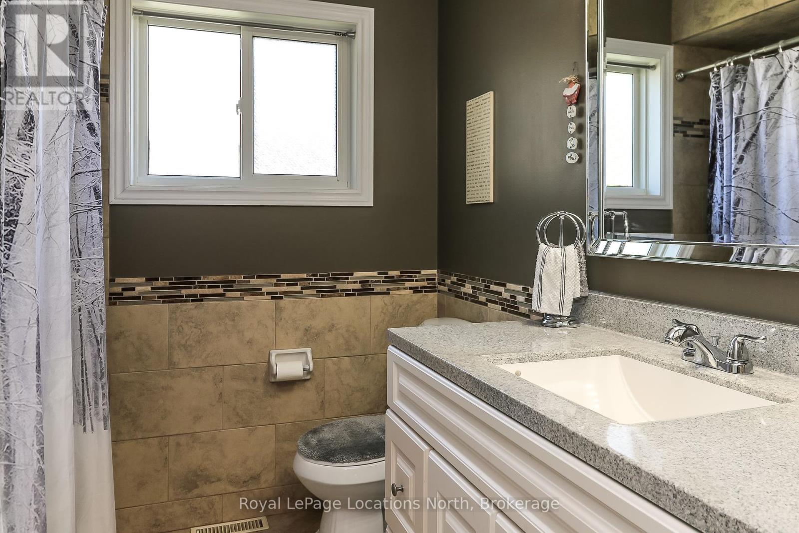 60 Leo Boulevard, Wasaga Beach, Ontario  L9Z 1C6 - Photo 28 - S12161262