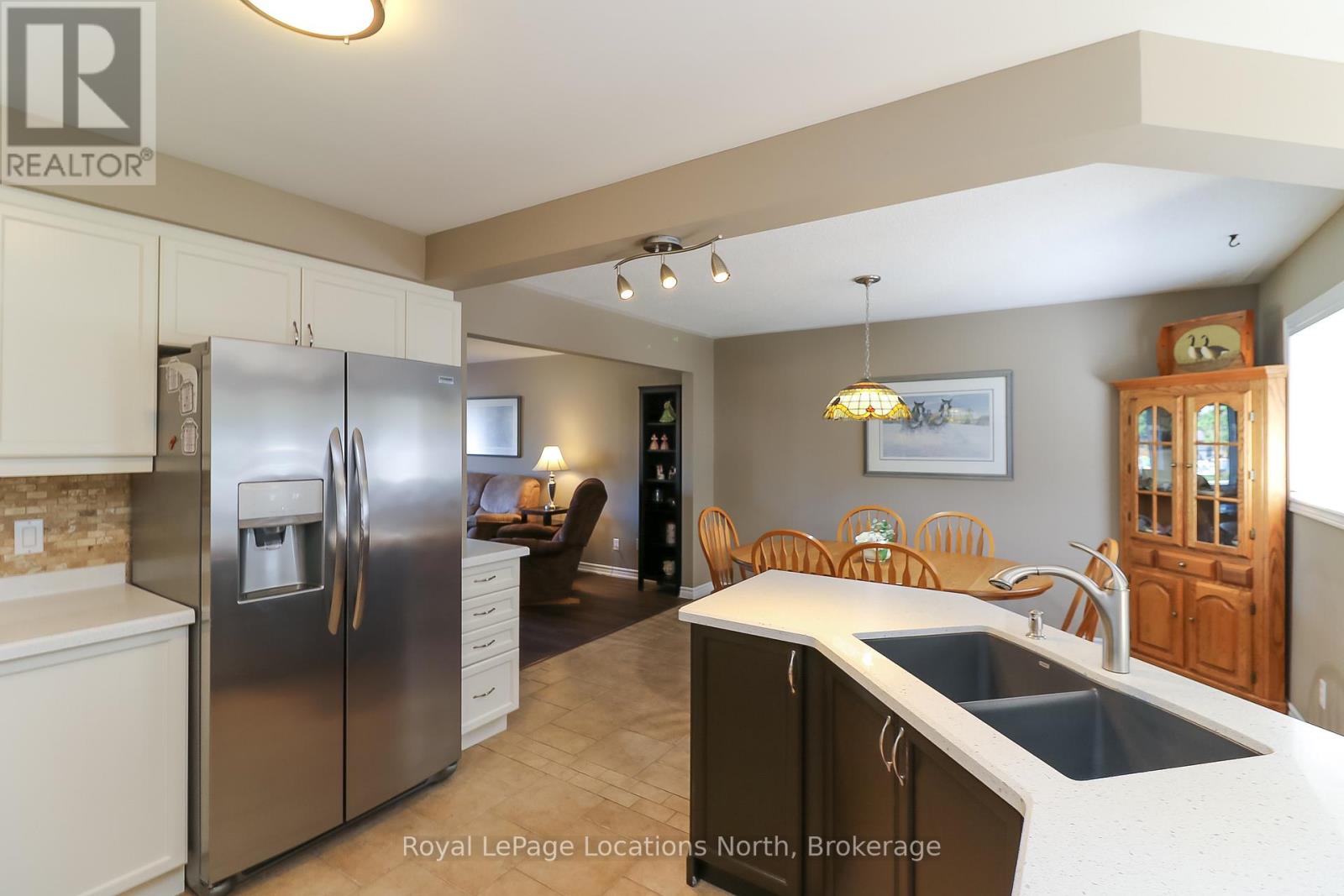 60 Leo Boulevard, Wasaga Beach, Ontario  L9Z 1C6 - Photo 34 - S12161262