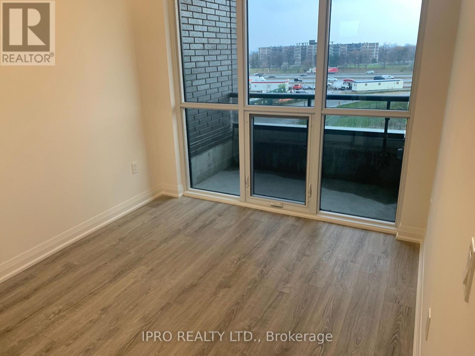 424 - 10 Gibbs Road, Toronto (Islington-City Centre West), Ontario  M9B 0E2 - Photo 7 - W12196340