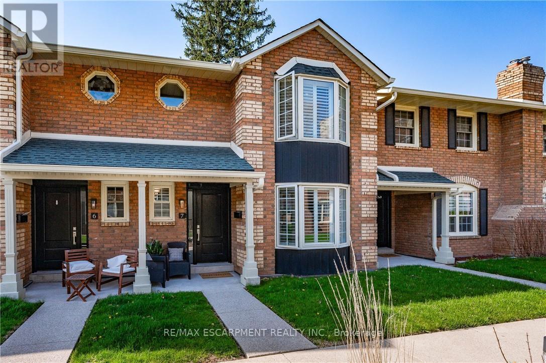 7 - 955 King Road, Burlington, Ontario  L7T 4J6 - Photo 2 - W12196342