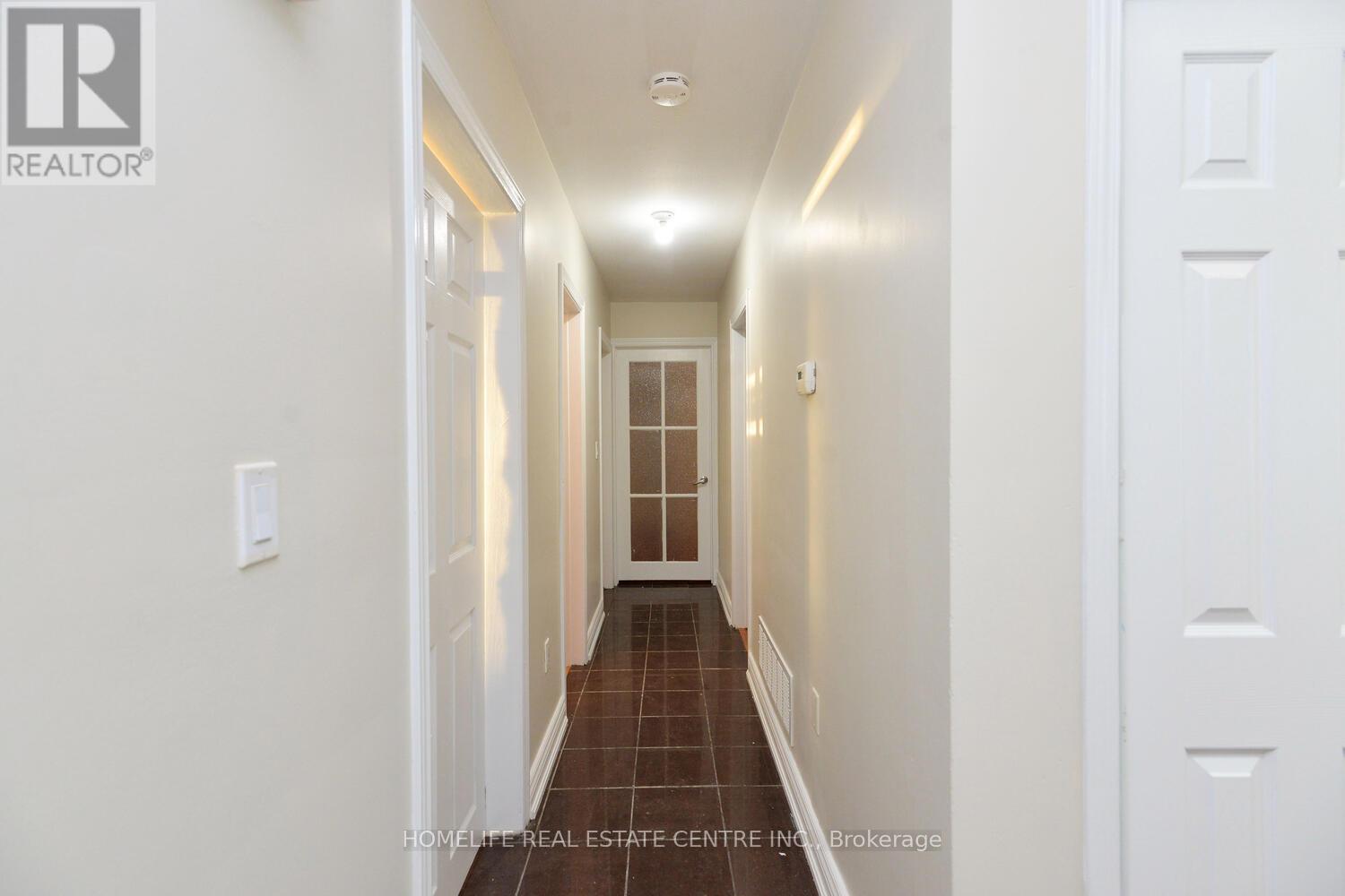 1741 Countryside Drive, Brampton, Ontario  L6R 0B7 - Photo 18 - W12196348