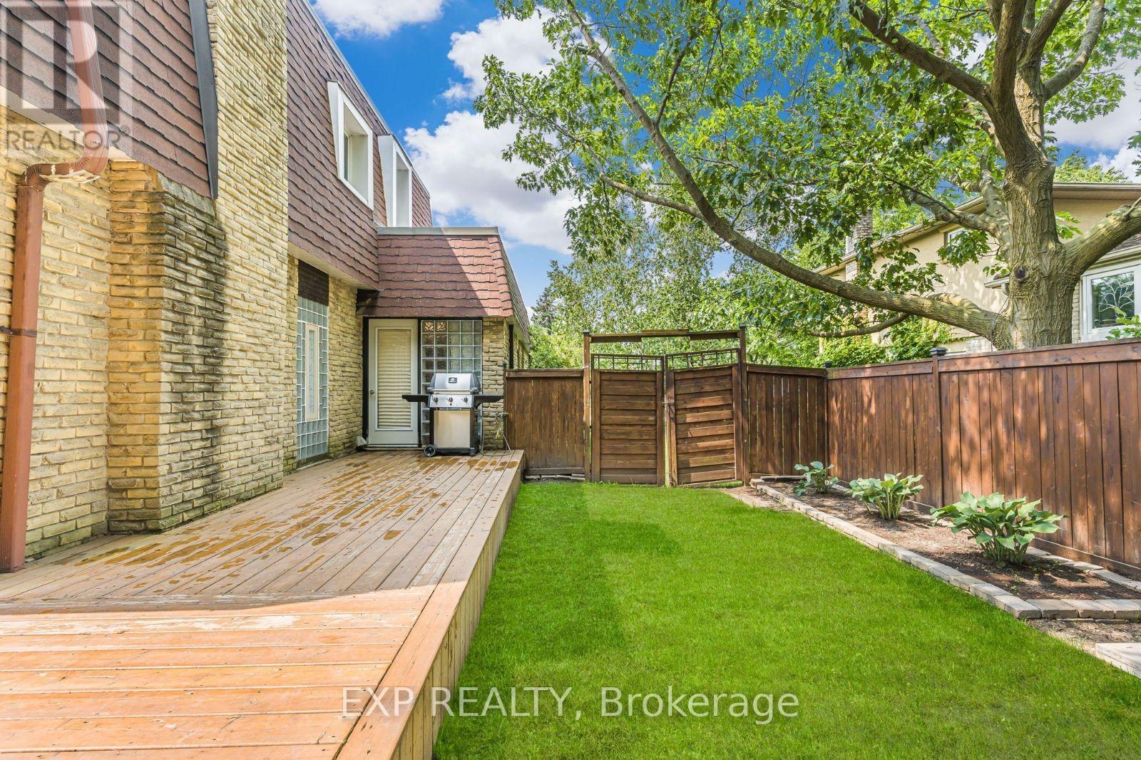 37 Kenninghall Boulevard, Mississauga, Ontario  L5N 1J5 - Photo 42 - W12196366