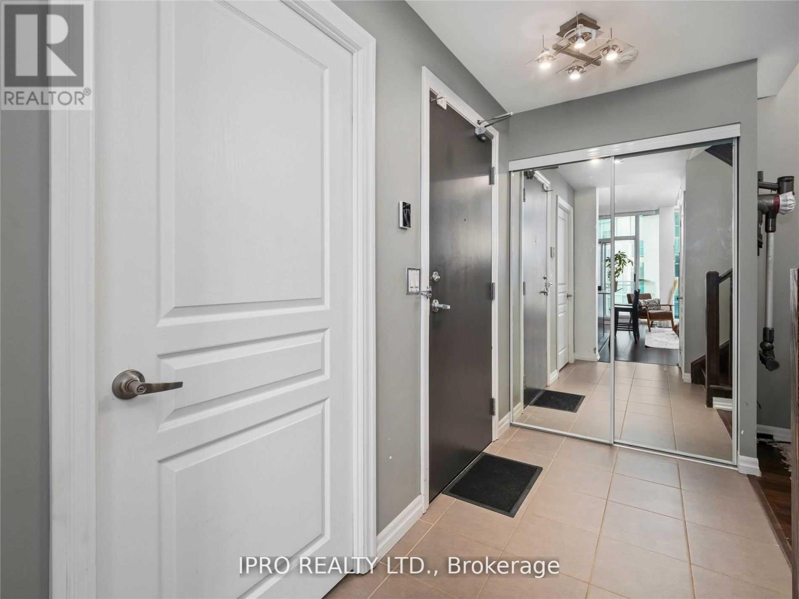 3101 - 223 Webb Drive, Mississauga, Ontario  L5B 0E8 - Photo 17 - W12196406