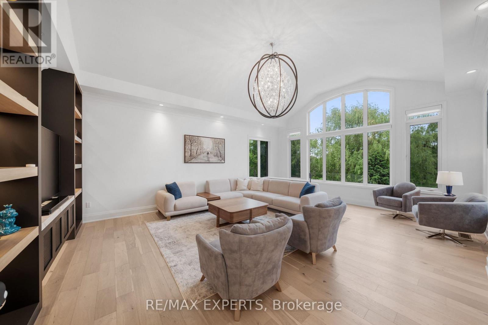 7 Bruno Ridge Drive, Caledon, Ontario  L7E 0B7 - Photo 9 - W12196410