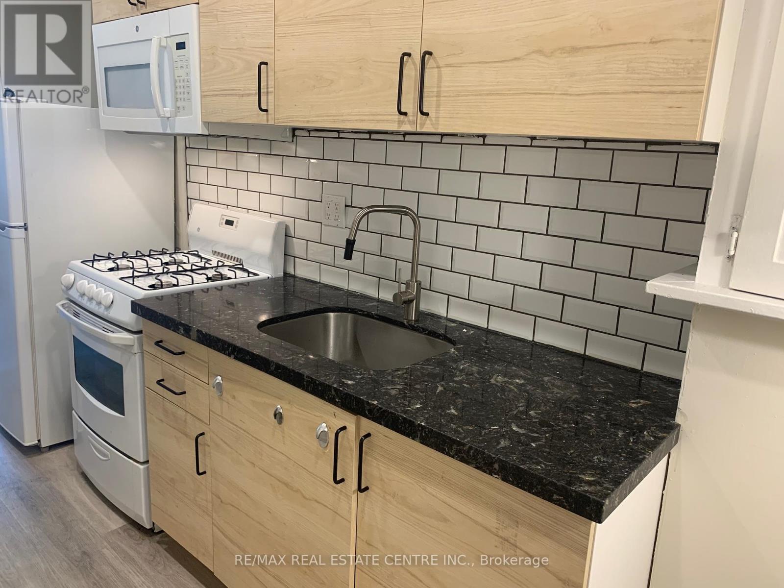 C - 24 Nelson Street E, Brampton, Ontario  L6V 1C9 - Photo 1 - W12196439
