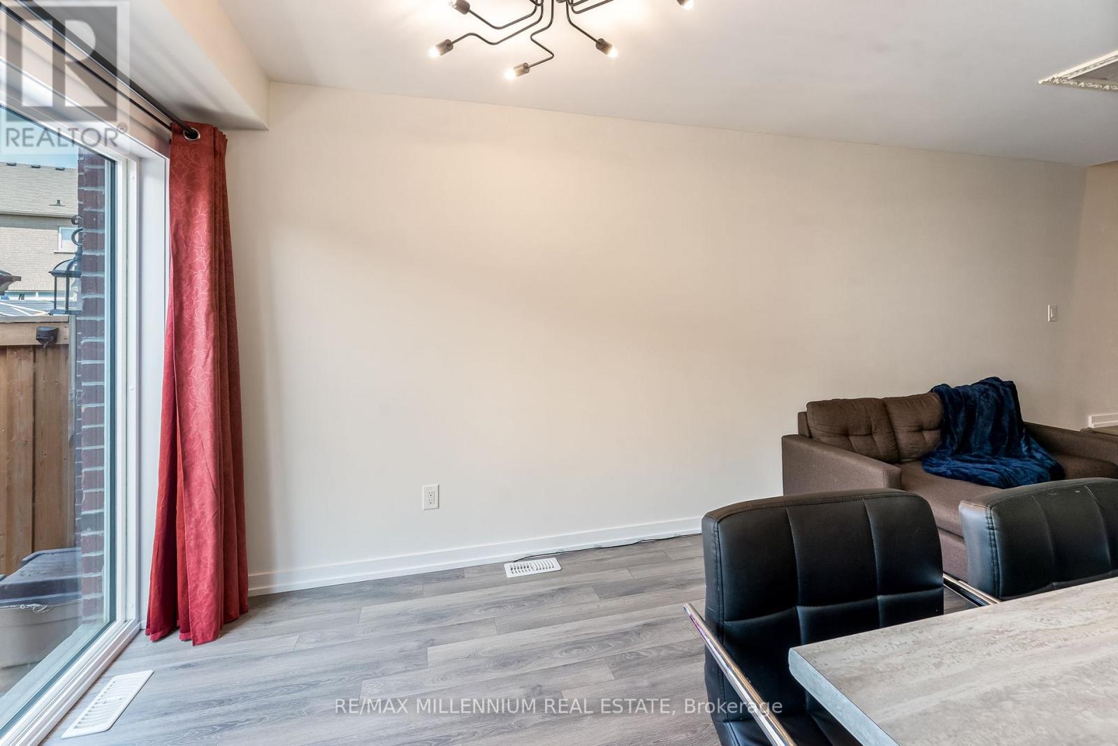 494 Queen Mary Drive, Brampton (Northwest Brampton), Ontario  L7A 4N3 - Photo 19 - W12196447