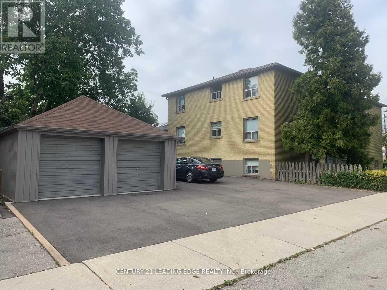 2 - 2719 Lake Shore Boulevard W, Toronto, Ontario  M8V 1G9 - Photo 1 - W12196507