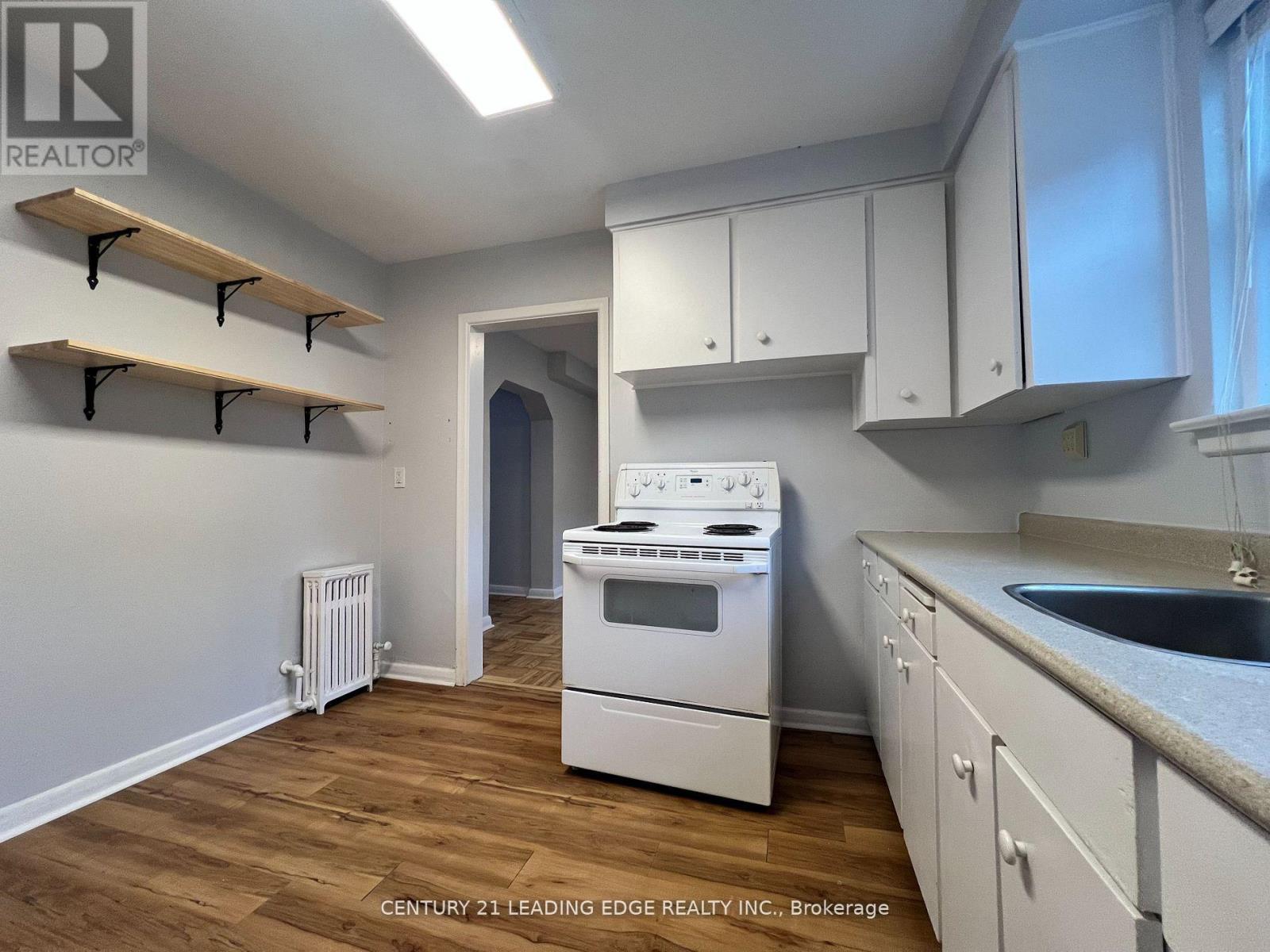 2 - 2719 Lake Shore Boulevard W, Toronto, Ontario  M8V 1G9 - Photo 5 - W12196507